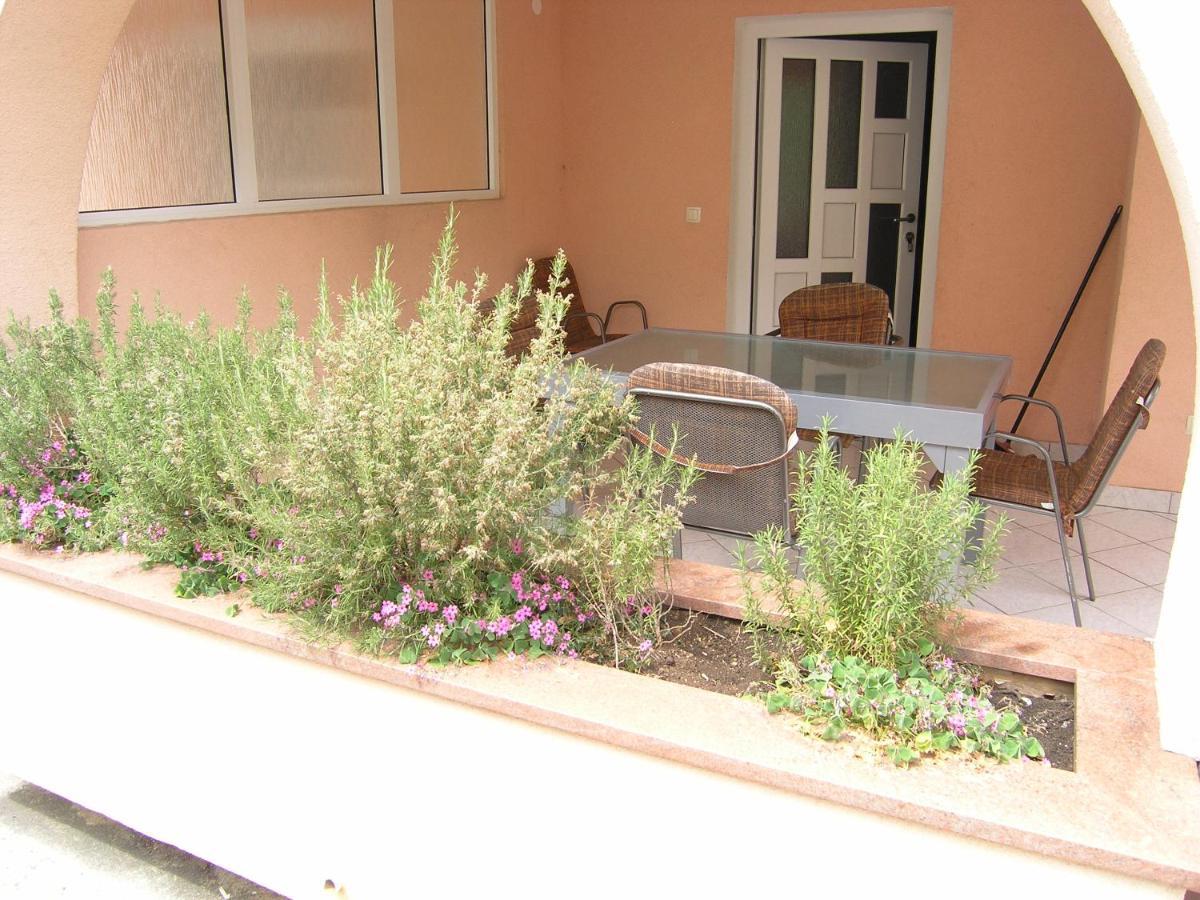 Apartments Sokolovic Krk Town Exterior photo